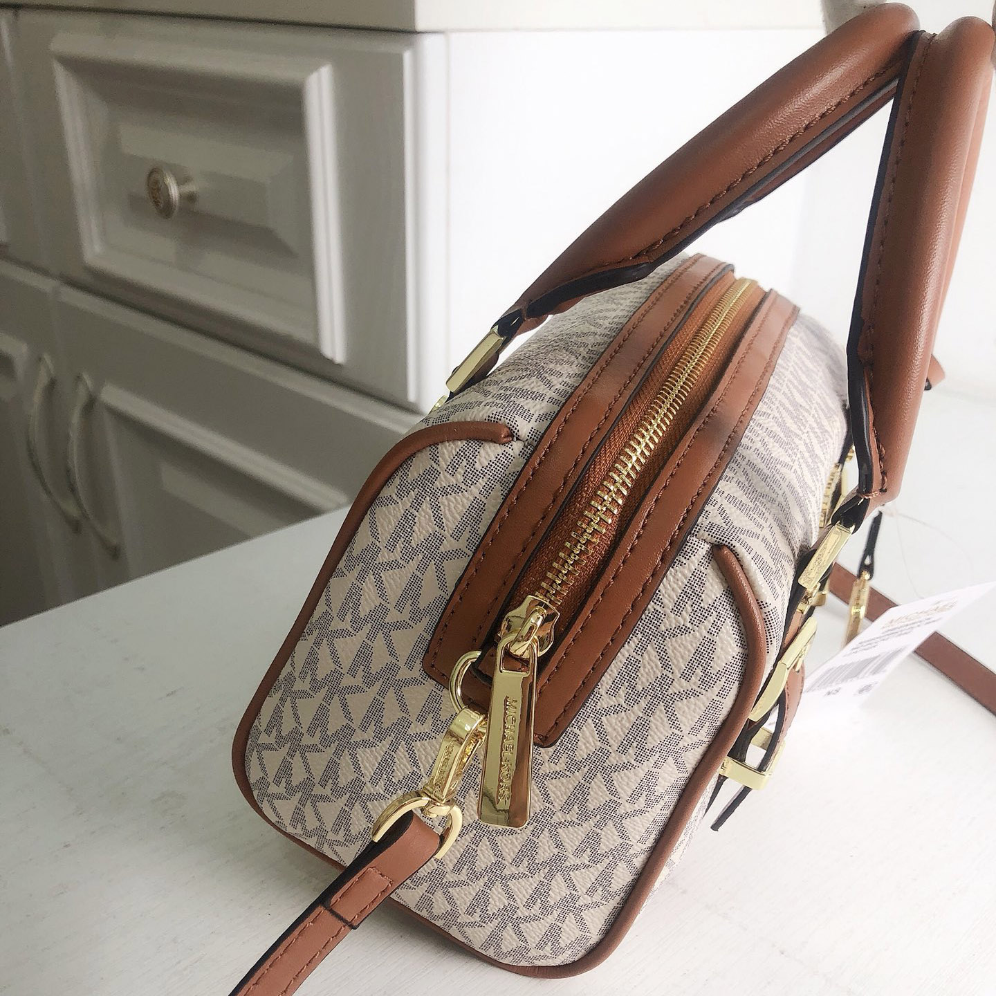 New Michael Kors Women Luxury  - огляд і ціна Travel Accessories Gifts
