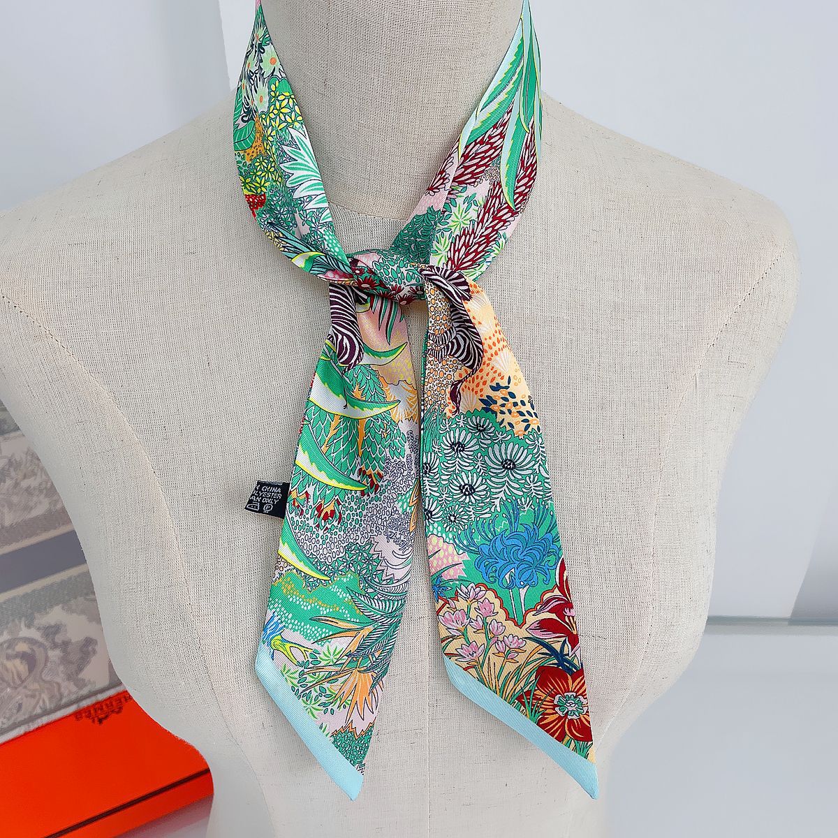 Jungle Horse Print Long Scarf  - огляд і ціна Travel Accessories Gifts For Women